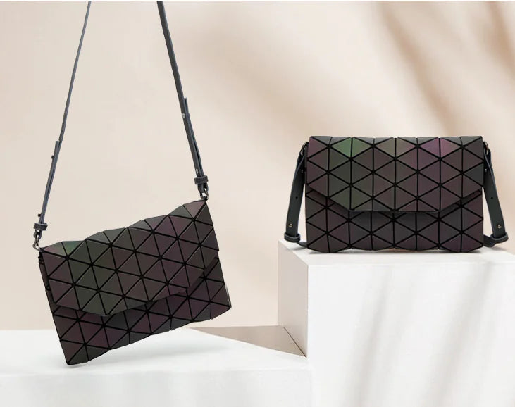 The Envelope Crossbody – Sculptural Elegance in Motion